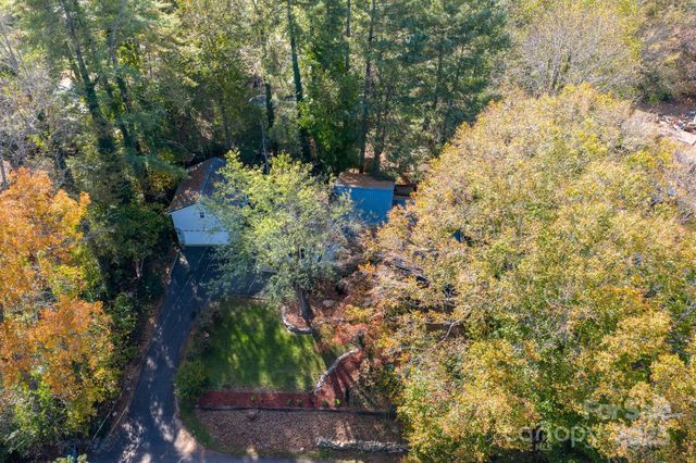 820 Peacehaven Place NW, Lenoir, NC 28645