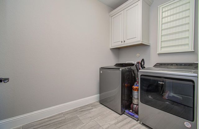 2332 Shallow Creek Lane, Friendswood, TX 77546