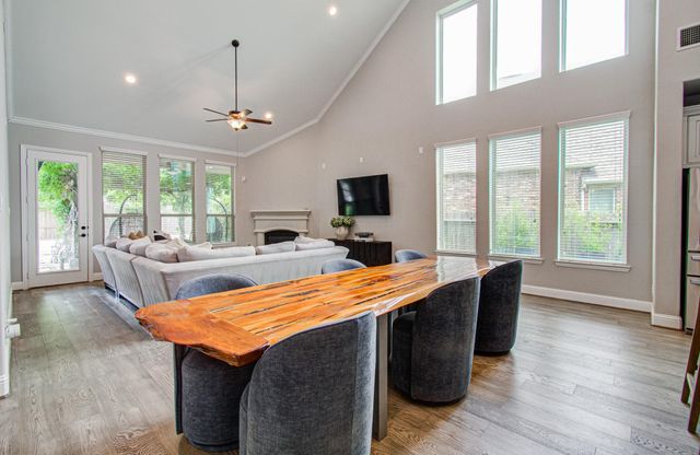 2332 Shallow Creek Lane, Friendswood, TX 77546