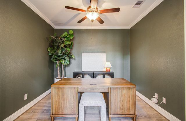 2332 Shallow Creek Lane, Friendswood, TX 77546