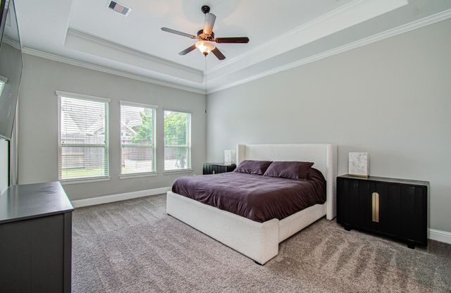 2332 Shallow Creek Lane, Friendswood, TX 77546