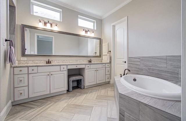2332 Shallow Creek Lane, Friendswood, TX 77546