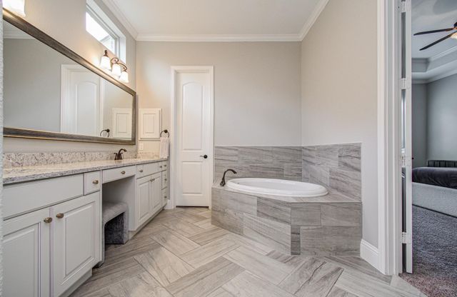 2332 Shallow Creek Lane, Friendswood, TX 77546