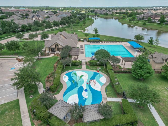 2332 Shallow Creek Lane, Friendswood, TX 77546