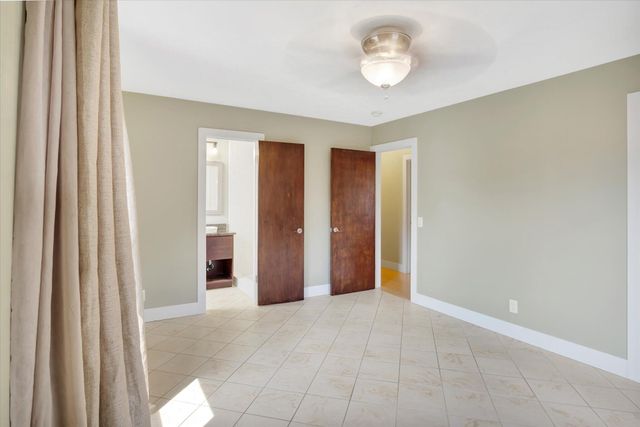 1130 W Westview Street, Springfield, MO 65807