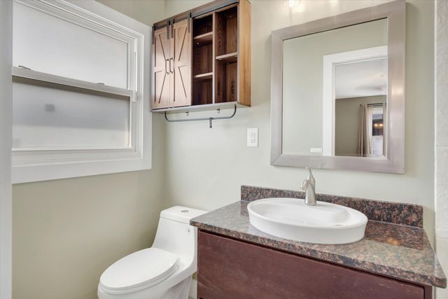 1130 W Westview Street, Springfield, MO 65807