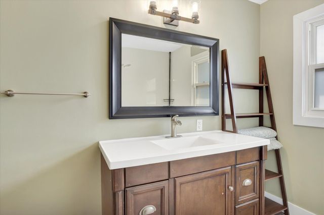 1130 W Westview Street, Springfield, MO 65807