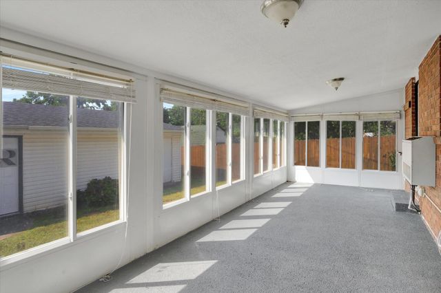 1130 W Westview Street, Springfield, MO 65807