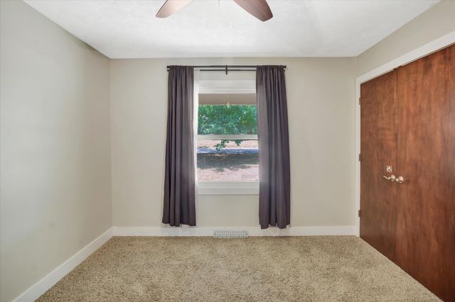 1130 W Westview Street, Springfield, MO 65807