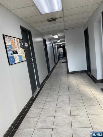 135 Fort Lee Road 303, Leonia, NJ 07605