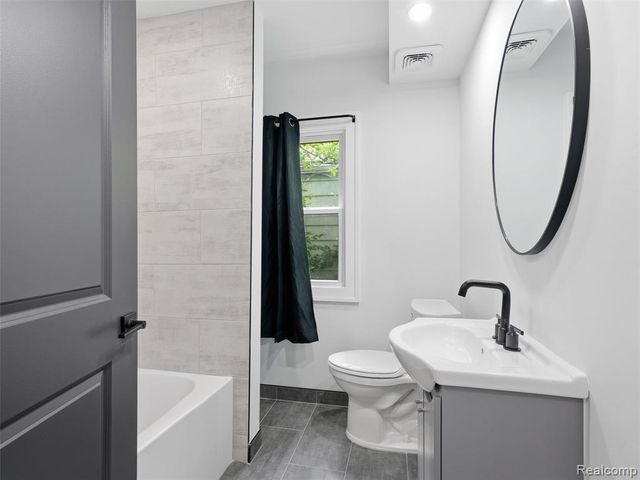 480 Ardmore Drive, Ferndale, MI 48220