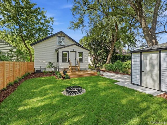 480 Ardmore Drive, Ferndale, MI 48220