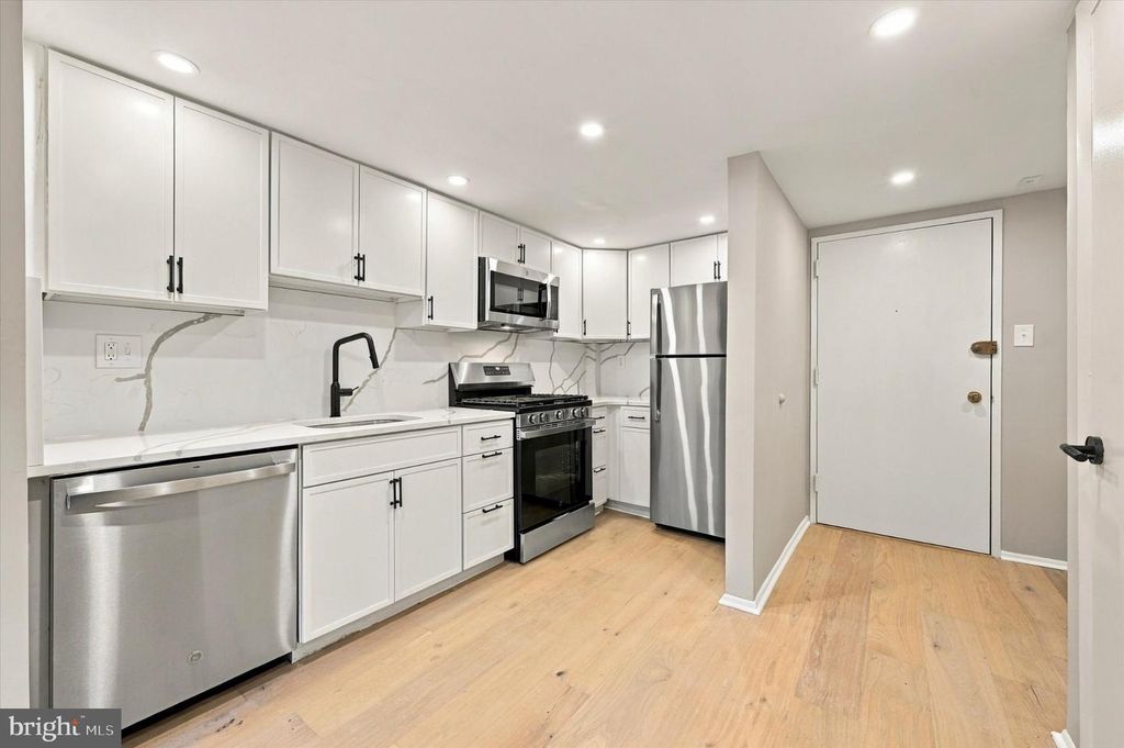 870 N 28TH ST #119, PHILADELPHIA, PA 19130 — photo 4