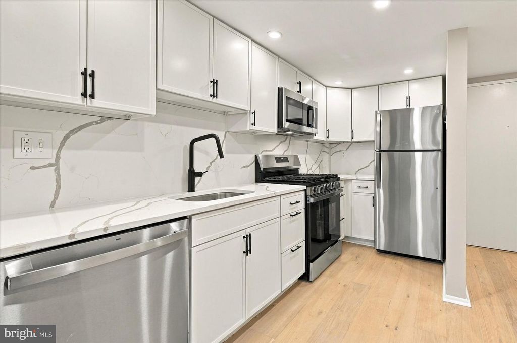 870 N 28TH ST #119, PHILADELPHIA, PA 19130 — photo 5