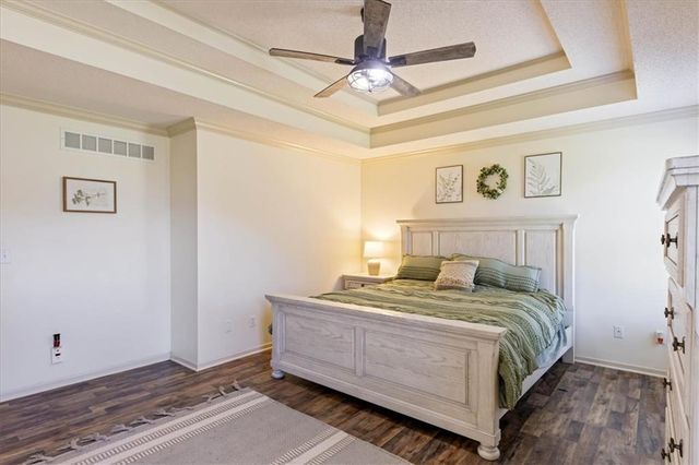 904 NW 110th Terrace, Kansas City, MO 64155