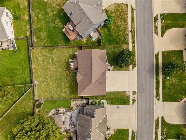904 NW 110th Terrace, Kansas City, MO 64155
