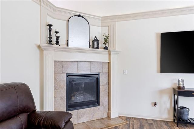 904 NW 110th Terrace, Kansas City, MO 64155