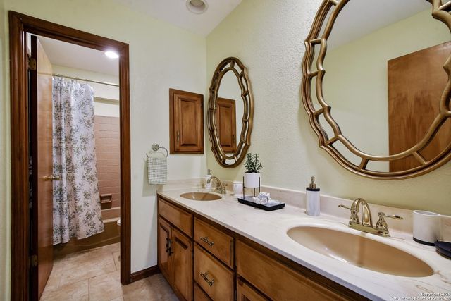 13423 Vista Bonita, San Antonio, TX 78216