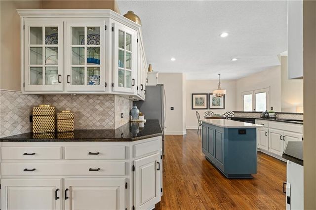 13129 W 128 Street, Overland Park, KS 66213