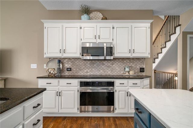 13129 W 128 Street, Overland Park, KS 66213