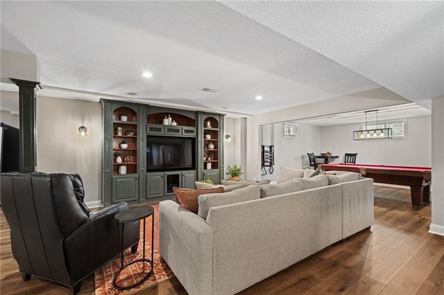 13129 W 128 Street, Overland Park, KS 66213