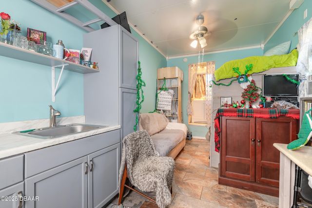 1051 Green Acres Circle N, South Daytona, FL 32119