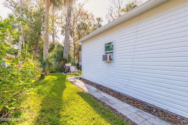 1051 Green Acres Circle N, South Daytona, FL 32119