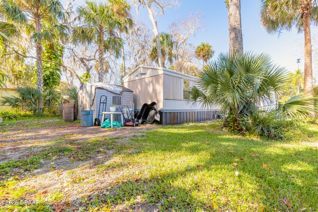 1051 Green Acres Circle N, South Daytona, FL 32119