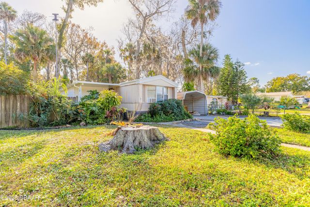 1051 Green Acres Circle N, South Daytona, FL 32119