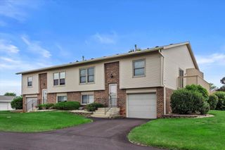 10340 W Parkwood DRIVE, Franklin, WI 53132