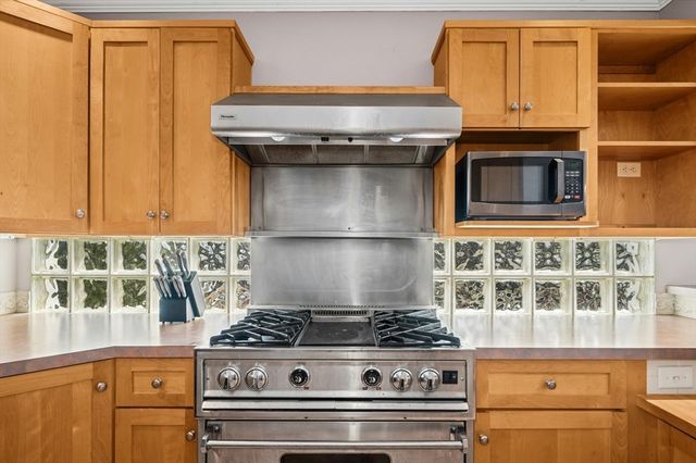 14 Hancock Hill Drive, Worcester, MA 01609