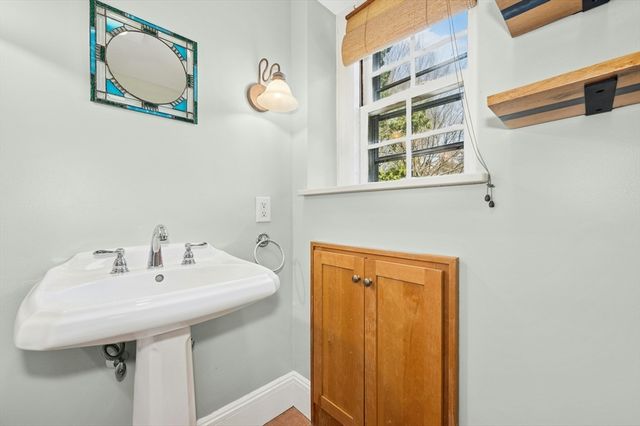 14 Hancock Hill Drive, Worcester, MA 01609