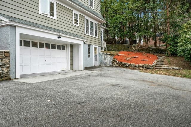 14 Hancock Hill Drive, Worcester, MA 01609