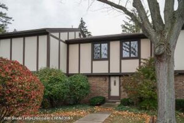 6209 Cobblers Drive, East Lansing, MI 48823