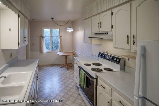 6209 Cobblers Drive, East Lansing, MI 48823