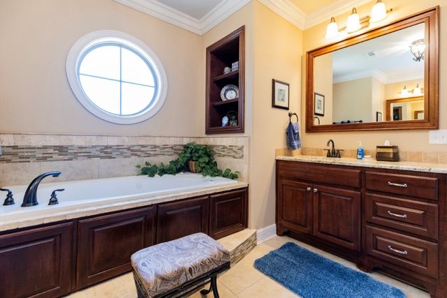 4705 Willowridge Way, Rogers, AR 72758
