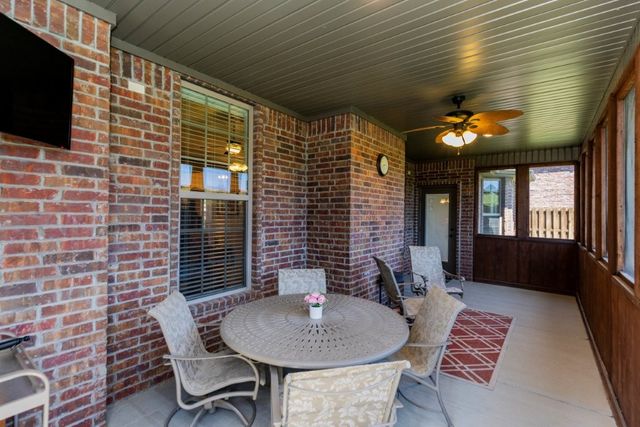 4705 Willowridge Way, Rogers, AR 72758