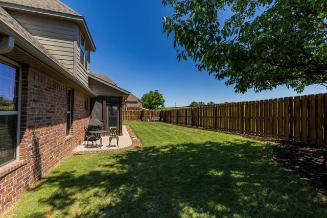 4705 Willowridge Way, Rogers, AR 72758