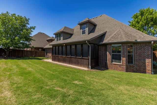 4705 Willowridge Way, Rogers, AR 72758