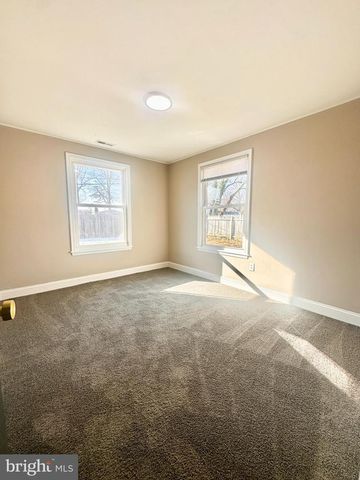 23 TAMARACK LN, Levittown, PA 19054