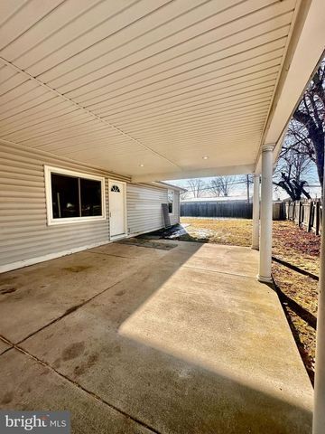 23 TAMARACK LN, Levittown, PA 19054