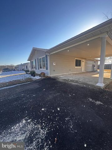 23 TAMARACK LN, Levittown, PA 19054