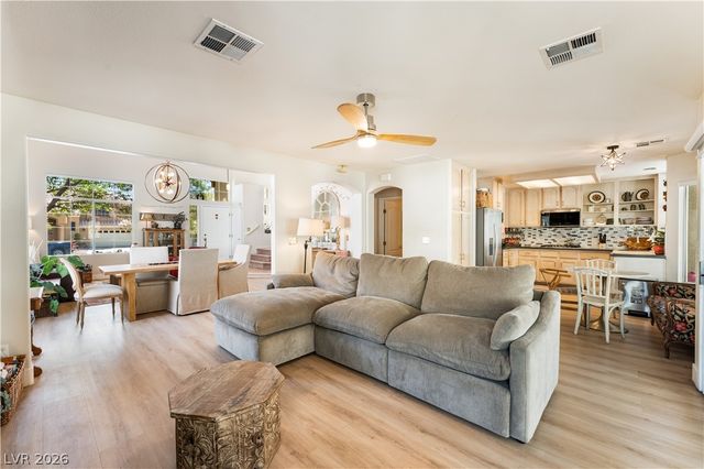 2421 Ivy Garden Court, Las Vegas, NV 89134
