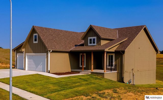 3000 Southern Hills Drive, Blair, NE 68008