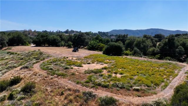 34561 S Main Divide, Lake Elsinore, CA 92530