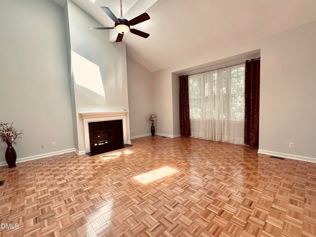 438 Crossvine Close, Pittsboro, NC 27312