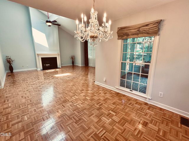 438 Crossvine Close, Pittsboro, NC 27312