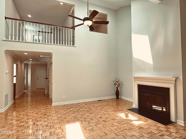 438 Crossvine Close, Pittsboro, NC 27312