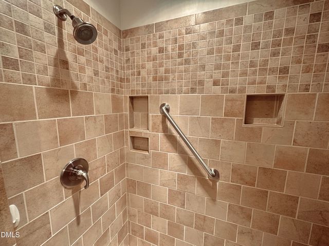 438 Crossvine Close, Pittsboro, NC 27312
