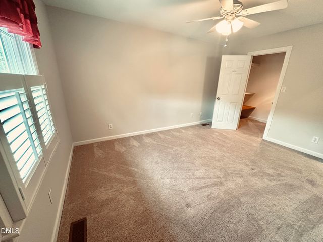 438 Crossvine Close, Pittsboro, NC 27312